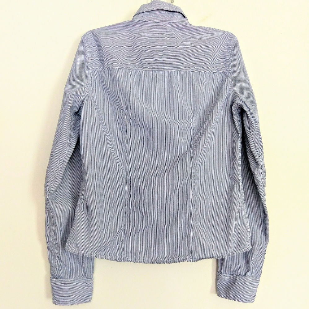 3/12 A&F blue white button down shirt  curvy wa… - Picture 8 of 14